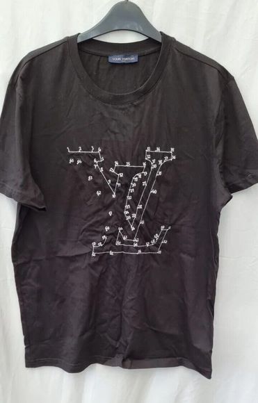 Other - Mens Louis Vuitton black  ‘Dot To Dot’ T-shirt, Size meduim cotton short sleeve